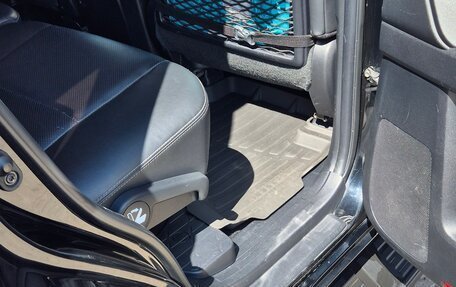 Toyota Land Cruiser Prado 150 рестайлинг 2, 2021 год, 5 700 000 рублей, 13 фотография