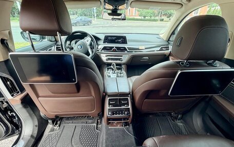 BMW 7 серия, 2017 год, 3 800 000 рублей, 6 фотография