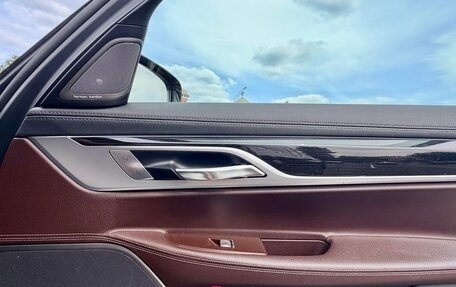 BMW 7 серия, 2017 год, 3 800 000 рублей, 3 фотография