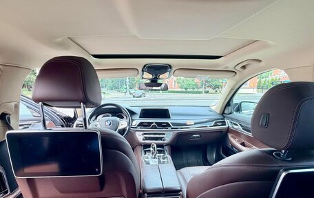 BMW 7 серия, 2017 год, 3 800 000 рублей, 18 фотография