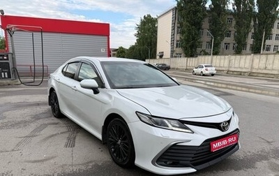 Toyota Camry, 2021 год, 2 300 000 рублей, 1 фотография