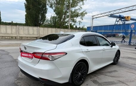 Toyota Camry, 2021 год, 2 300 000 рублей, 7 фотография