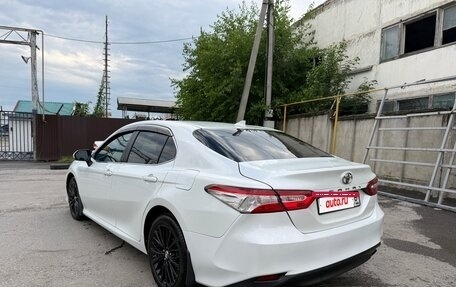 Toyota Camry, 2021 год, 2 300 000 рублей, 11 фотография