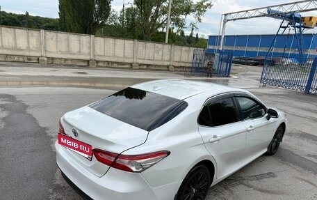 Toyota Camry, 2021 год, 2 300 000 рублей, 9 фотография