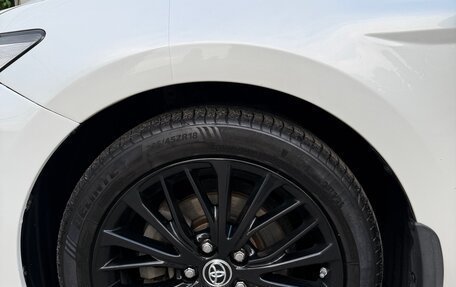 Toyota Camry, 2021 год, 2 300 000 рублей, 22 фотография