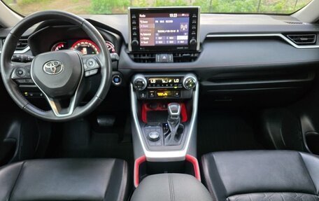 Toyota RAV4, 2022 год, 3 699 000 рублей, 15 фотография