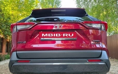 Toyota RAV4, 2022 год, 3 699 000 рублей, 10 фотография