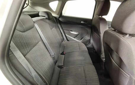 Opel Astra J, 2011 год, 599 000 рублей, 13 фотография