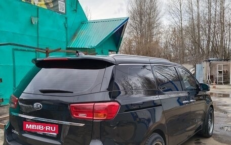 KIA Carnival III, 2019 год, 2 750 000 рублей, 13 фотография