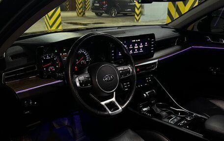 KIA K5, 2020 год, 2 500 000 рублей, 10 фотография