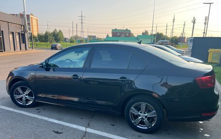 Volkswagen Jetta VI, 2013 год, 1 050 000 рублей, 4 фотография