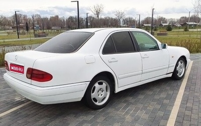 Mercedes-Benz E-Класс, 1999 год, 250 000 рублей, 1 фотография