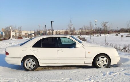 Mercedes-Benz E-Класс, 1999 год, 250 000 рублей, 3 фотография