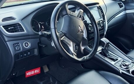 Mitsubishi Pajero Sport III рестайлинг, 2019 год, 3 500 000 рублей, 7 фотография