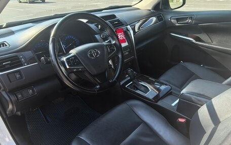 Toyota Camry, 2017 год, 2 499 000 рублей, 4 фотография