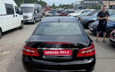 Mercedes-Benz E-Класс, 2011 год, 1 600 000 рублей, 3 фотография