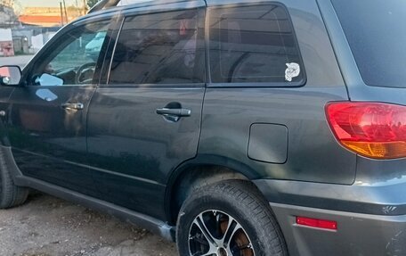 Mitsubishi Outlander III рестайлинг 3, 2003 год, 600 000 рублей, 4 фотография