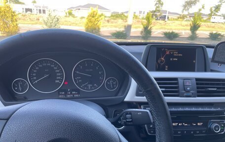 BMW 3 серия, 2017 год, 1 800 000 рублей, 6 фотография