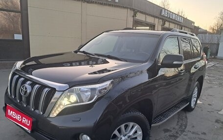 Toyota Land Cruiser Prado 150 рестайлинг 2, 2015 год, 3 200 000 рублей, 1 фотография