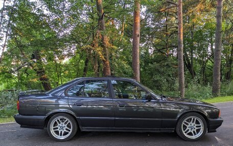 BMW 5 серия, 1989 год, 920 000 рублей, 8 фотография