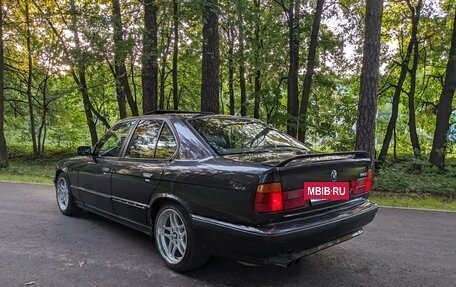 BMW 5 серия, 1989 год, 920 000 рублей, 6 фотография
