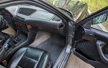 BMW 5 серия, 1989 год, 920 000 рублей, 17 фотография