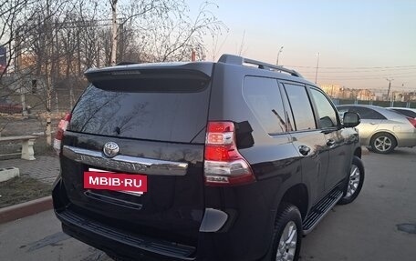 Toyota Land Cruiser Prado 150 рестайлинг 2, 2015 год, 3 200 000 рублей, 4 фотография