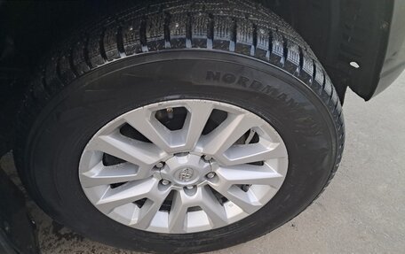 Toyota Land Cruiser Prado 150 рестайлинг 2, 2015 год, 3 200 000 рублей, 10 фотография