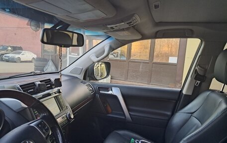 Toyota Land Cruiser Prado 150 рестайлинг 2, 2015 год, 3 200 000 рублей, 11 фотография