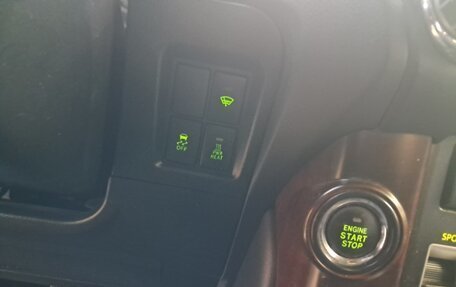 Toyota Land Cruiser Prado 150 рестайлинг 2, 2015 год, 3 200 000 рублей, 17 фотография