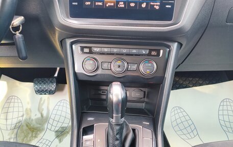 Volkswagen Tiguan II, 2018 год, 1 720 000 рублей, 11 фотография
