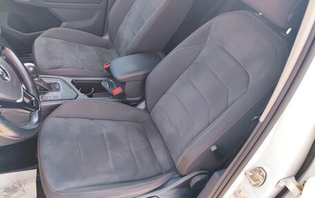 Volkswagen Tiguan II, 2018 год, 1 720 000 рублей, 6 фотография