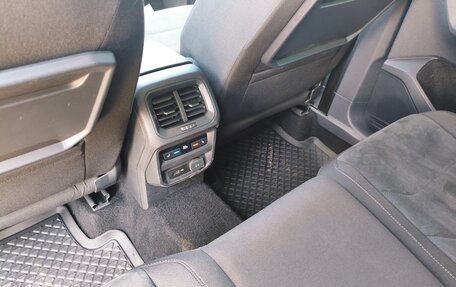 Volkswagen Tiguan II, 2018 год, 1 720 000 рублей, 8 фотография