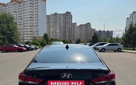 Hyundai Elantra VI рестайлинг, 2016 год, 1 200 000 рублей, 4 фотография