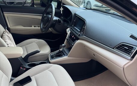 Hyundai Elantra VI рестайлинг, 2016 год, 1 200 000 рублей, 33 фотография
