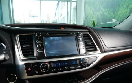 Toyota Highlander III, 2014 год, 2 547 000 рублей, 21 фотография
