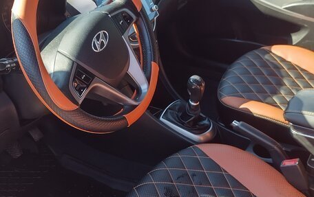 Hyundai Solaris II рестайлинг, 2014 год, 650 000 рублей, 4 фотография