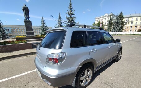 Mitsubishi Outlander III рестайлинг 3, 2005 год, 700 000 рублей, 5 фотография