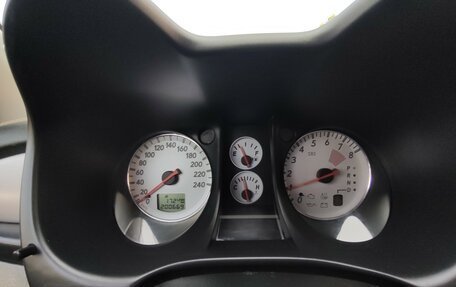 Mitsubishi Outlander III рестайлинг 3, 2005 год, 700 000 рублей, 9 фотография