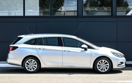 Opel Astra K, 2018 год, 1 378 000 рублей, 5 фотография