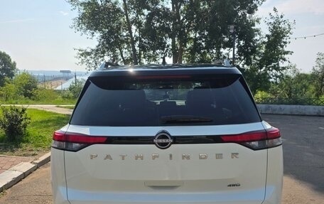 Nissan Pathfinder, 2021 год, 5 000 000 рублей, 2 фотография