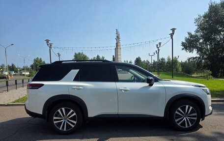 Nissan Pathfinder, 2021 год, 5 000 000 рублей, 3 фотография