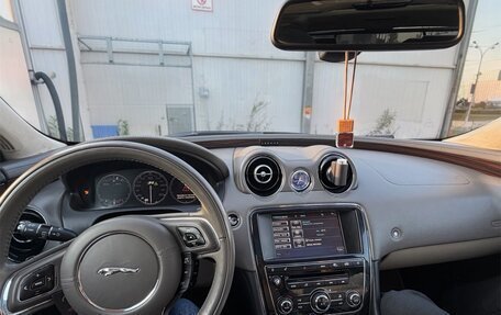 Jaguar XJ IV (X351), 2010 год, 1 799 999 рублей, 4 фотография
