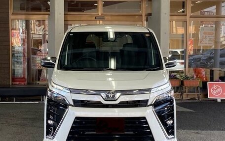 Toyota Voxy III, 2021 год, 1 873 000 рублей, 8 фотография
