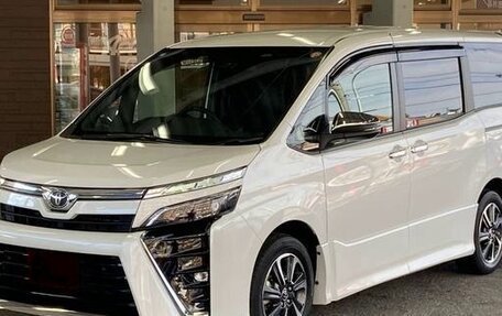 Toyota Voxy III, 2021 год, 1 873 000 рублей, 7 фотография