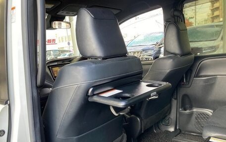 Toyota Voxy III, 2021 год, 1 873 000 рублей, 21 фотография