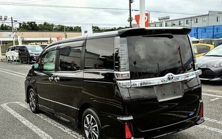 Toyota Voxy III, 2021 год, 1 890 000 рублей, 6 фотография