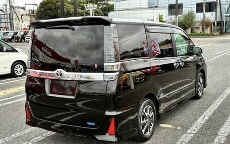 Toyota Voxy III, 2021 год, 1 890 000 рублей, 8 фотография
