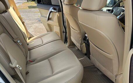 Toyota Land Cruiser Prado 150 рестайлинг 2, 2016 год, 4 200 000 рублей, 5 фотография
