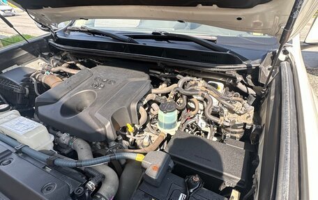 Toyota Land Cruiser Prado 150 рестайлинг 2, 2016 год, 4 200 000 рублей, 21 фотография